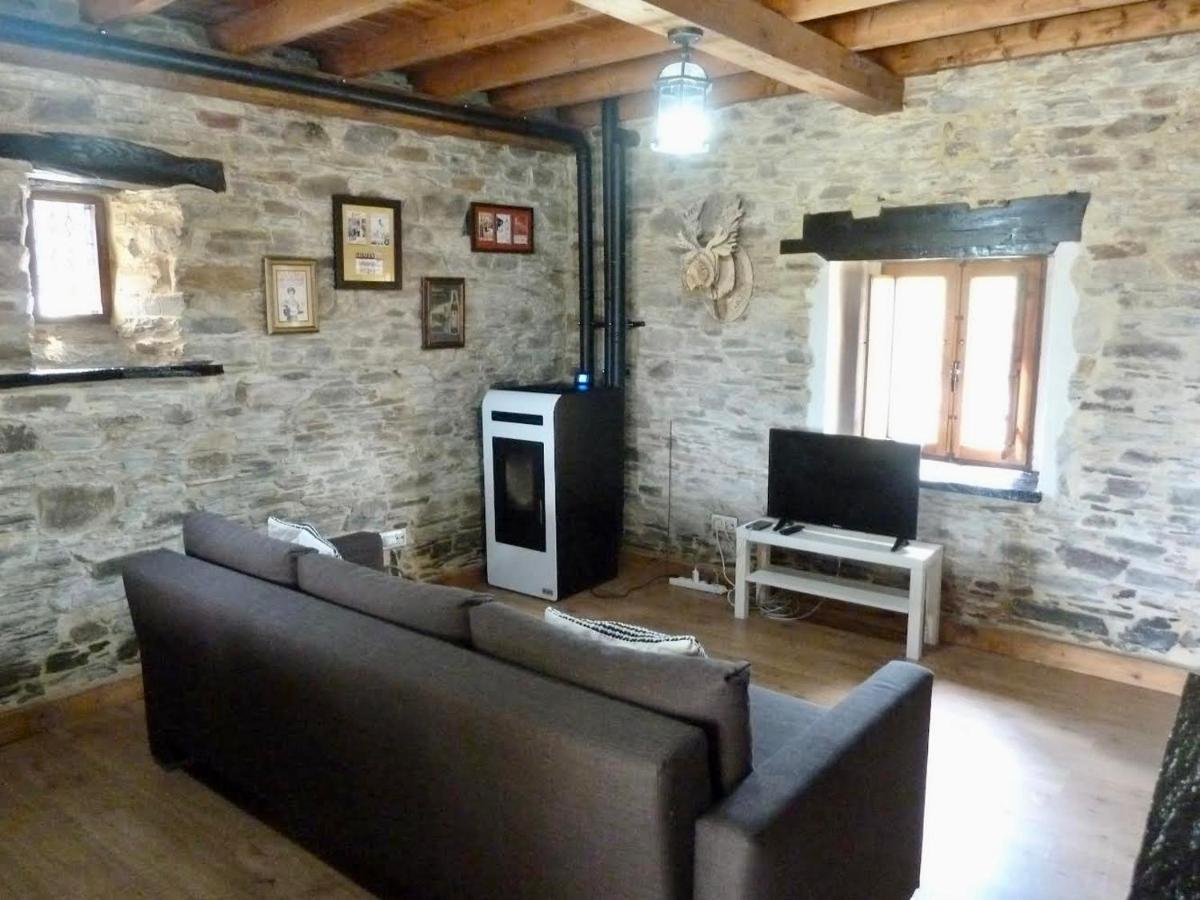 Casita Feliz Entre Montanas Y Cerca Del Mar Villa Trabada Екстериор снимка