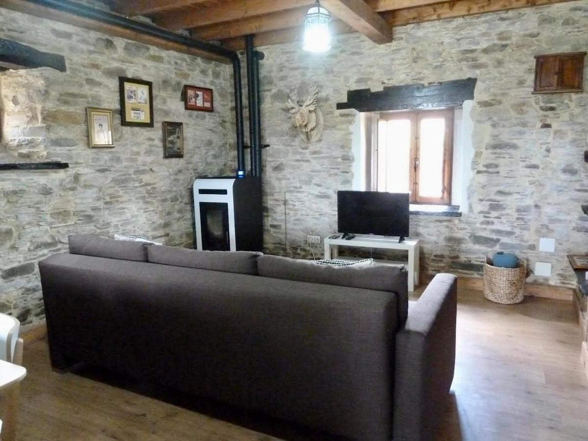 Casita Feliz Entre Montanas Y Cerca Del Mar Villa Trabada Екстериор снимка